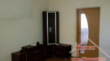 vand-apartament-2-camere-la-demisol-zona-strand-1