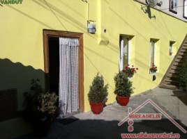 vand-casa-2-camere-zona-piata-cibin