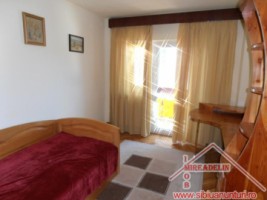 inchiriez-apartament-4-camere-decomandat-zona-dioda-1