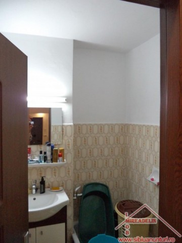 vand-apartament-4-camere-decomandate-cartstrand-7