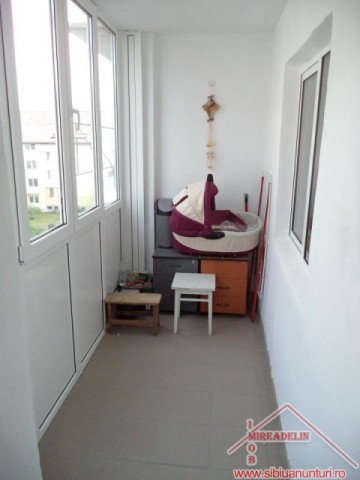 vand-apartament-4-camere-decomandate-cartstrand-8