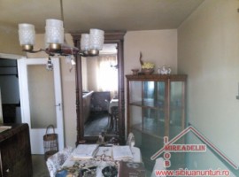 ocazie-vand-apartament-4-camere-decomandate-cartvaaron-4