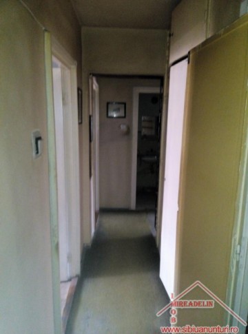 ocazie-vand-apartament-4-camere-decomandate-cartvaaron-8