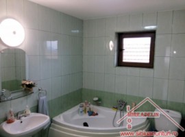 inchiriez-apartament-2-camere-la-vila-zona-selimbar-4