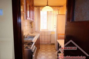 inchiriez-apartament-3-camere-in-zona-mihai-viteazul-6