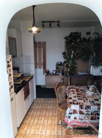vand-apartament-2-camere-zona-strand-1