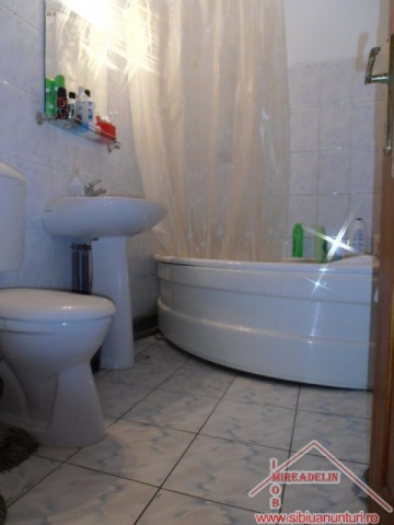vand-apartament-4-camere-strand-etaj-intermediar-5