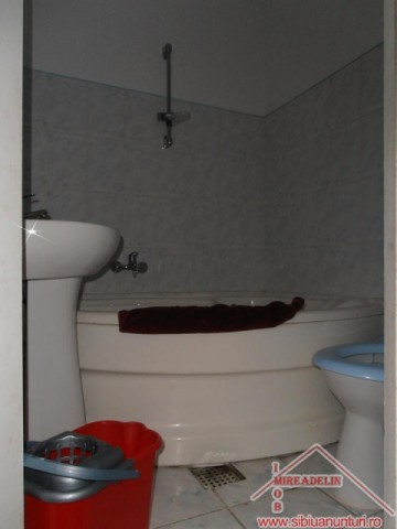 vand-apartament-4-camere-strand-etaj-intermediar-6