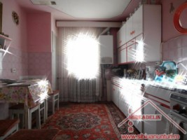 vand-apartament-4-camere-etaj-2-strand-5