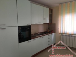 inchiriez-casa-singur-in-curte-zona-xxl