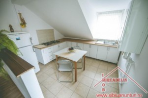 inchiriez-mansarda-la-casa-3-camere-strand-5
