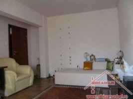 inchiriez-apartament-4-camere-zona-facultatea-de-medicina-1