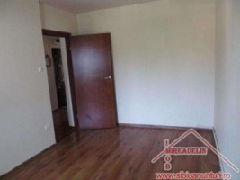 inchiriez-apartament-4-camere-zona-facultatea-de-medicina-2