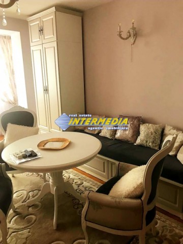apartament-3-camere-de-vanzare-cetate-etaj-1