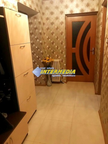 apartament-3-camere-de-vanzare-cetate-etaj-1-4