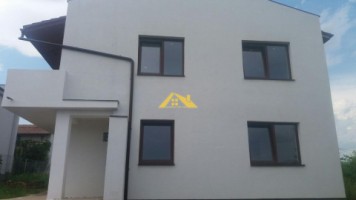 de-vanzare-casa-in-spatele-pietii-in-cetate