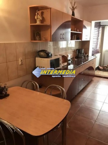apartament-4-camere-de-inchiriat-centru