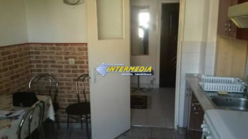 apartament-3-camere-decomandat-in-alba-iulia-etaj-3-4
