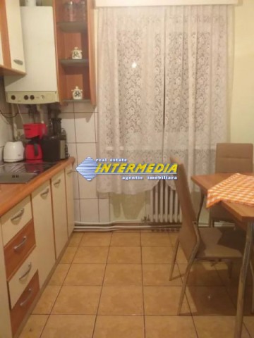apartament-3-camere-de-vanzare-cetate-zona-closca-etaj-1-3