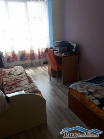 apartament-3-camere-zona-bulevardul-bucuresti-posta-5-68000-e-8