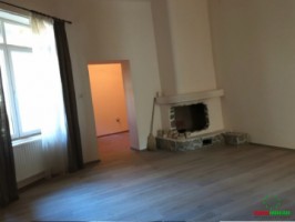 apartament-la-casa-situat-la-km-0-in-sibiu