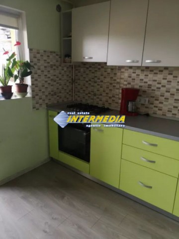 apartament-4-camere-decomandat-de-vanzare-cetate-0