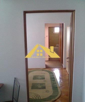 de-vanzare-apartament-2-camere-renovat-in-cetate-3