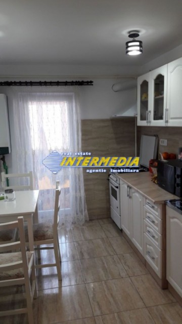 apartament-2-camere-in-alba-iulia-zona-ampoi-2-4