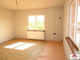 casa-cu-teren-20-ari-in-petin-id-21455-2