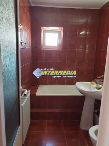 apartament-3-camere-de-vanzare-in-cetate-7