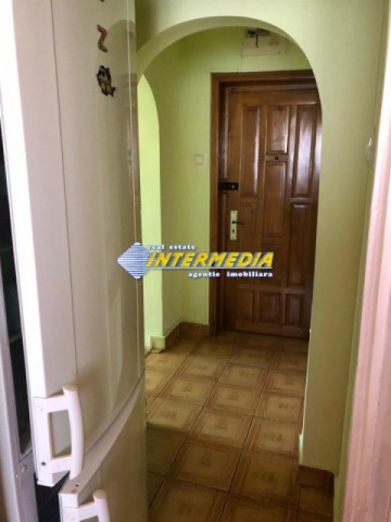 apartament-3-camere-decomandat-de-inchiriat-cetate-3