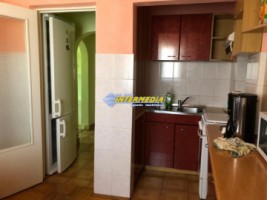 apartament-3-camere-decomandat-de-inchiriat-cetate-5