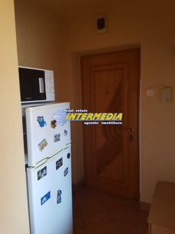 apartament-cu-2-camere-de-inchiriat-etaj-3-cetate-9