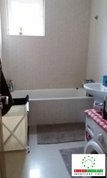 apartament-cu-3-camere-semidecomandat-in-sibiu-zona-ciresica-6