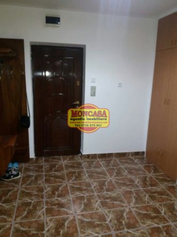 apartament-3-camere-ultracentral-cuza-voda-etaj-3-5