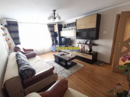 apartament-3-camere-decomandate-si-2-bai-de-vanzare-cetate-2