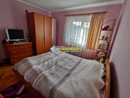 apartament-3-camere-decomandate-si-2-bai-de-vanzare-cetate-5