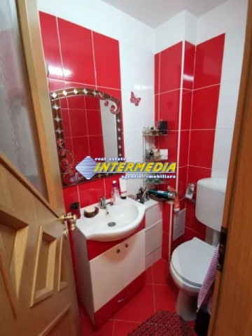 apartament-3-camere-decomandate-si-2-bai-de-vanzare-cetate-6