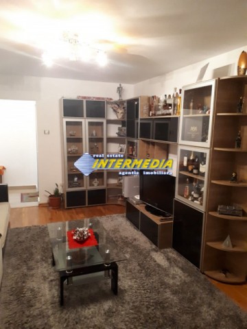 apartament-3-camere-in-alba-iulia-zona-centru