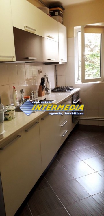 urgent-apartament-cu-2-camere-de-vanzare-etaj-1-finisat-si-mobilat-complet-1