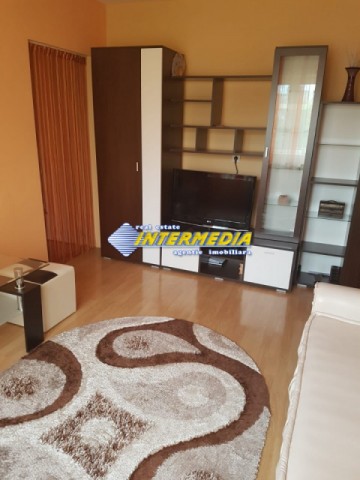 apartament-cu-2-camere-de-inchiriat-etaj-3-cetate-3