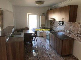 apartament-4-camere-decomandat-de-vanzare-ampoi-3-1