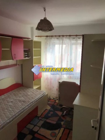 apartament-4-camere-decomandat-de-vanzare-ampoi-3-5