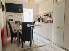 apartament-cu-3-camere-decomandat-cetate-mercur-finisat-si-mobilat-complet-1