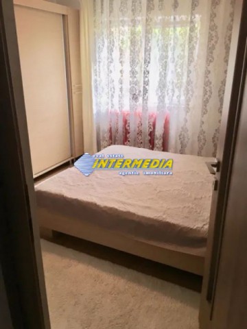 apartament-cu-3-camere-decomandat-cetate-mercur-finisat-si-mobilat-complet-2