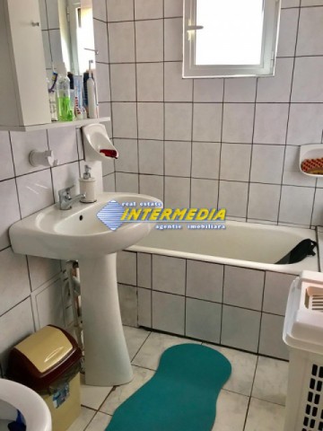 3-camere-decomandat-de-vanzare-cetate-5