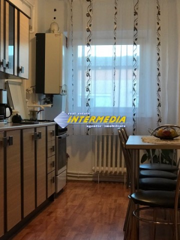 vanzare-apartament-2-camere-dec-mobilat-alba-zona-sub-stadion-23