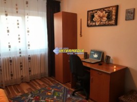 vanzare-apartament-2-camere-dec-mobilat-alba-zona-sub-stadion-24