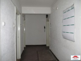 apartament-4-camere-spatiu-central-parter-id-21487-1