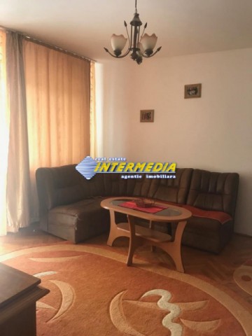 apartament-3-camere-de-inchiriat-cetate-1
